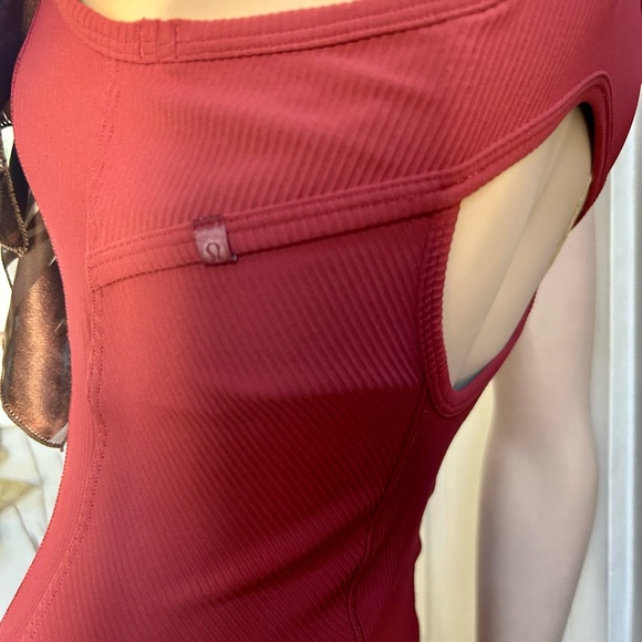 LULULEMON!! - Picture 4 of 10